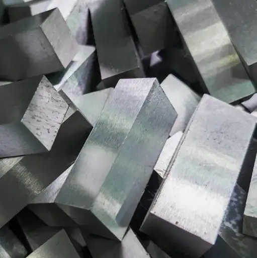 سبيكة CrCoNi (الكروم والكوبالت والنيكل) عالية الاستقطاب